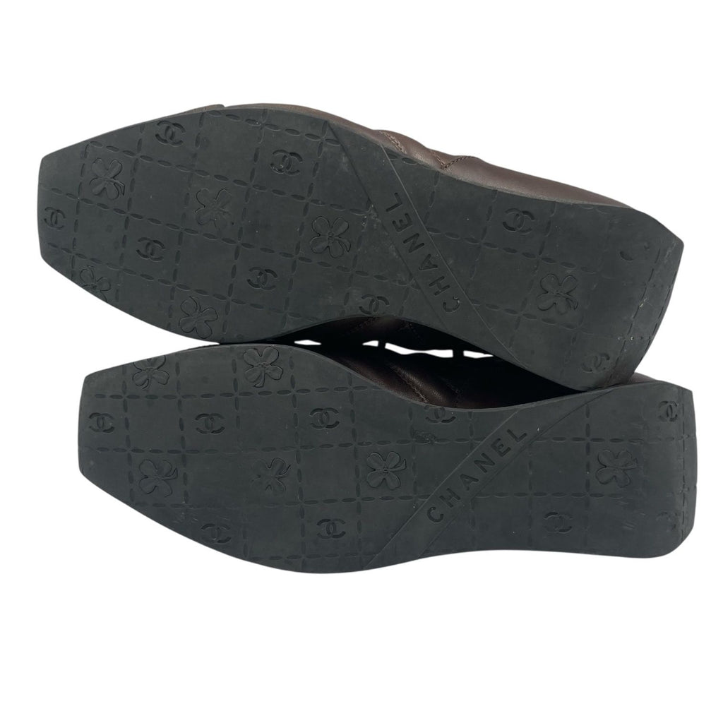 Chanel Sneakers Leather CC Logo Lace Up Brown — view 9