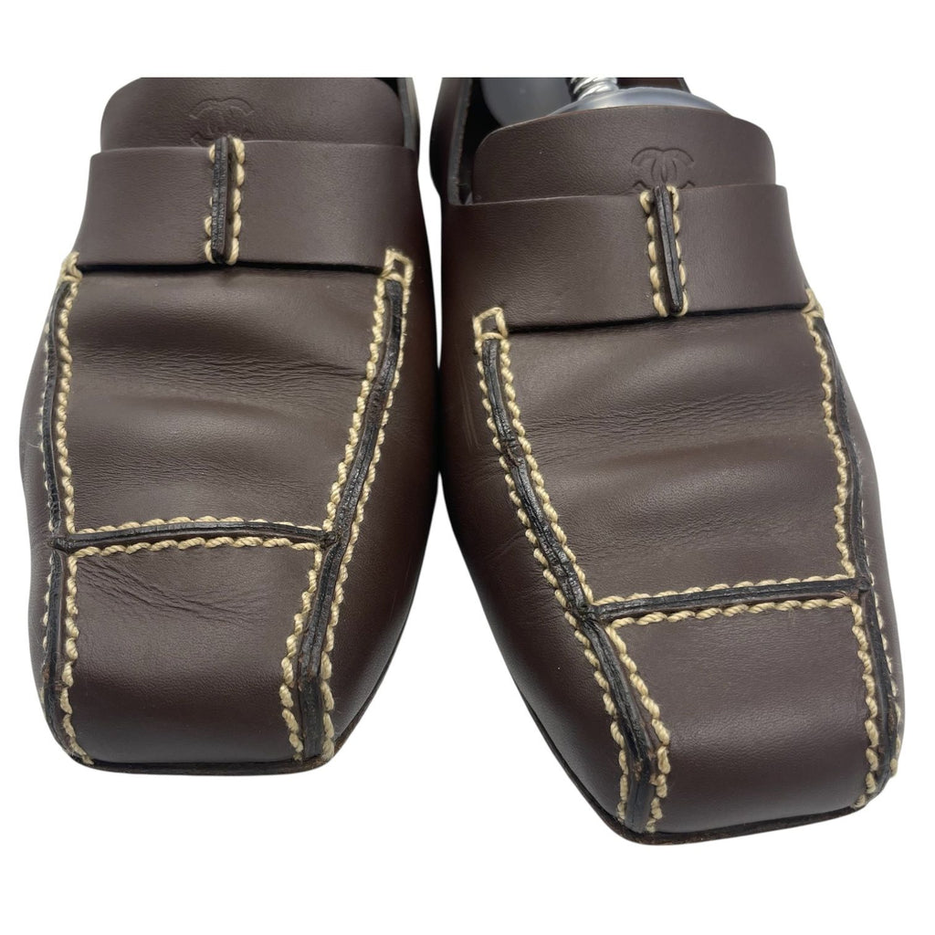 Chanel Loafers Leather CC Logo Brown — view 4
