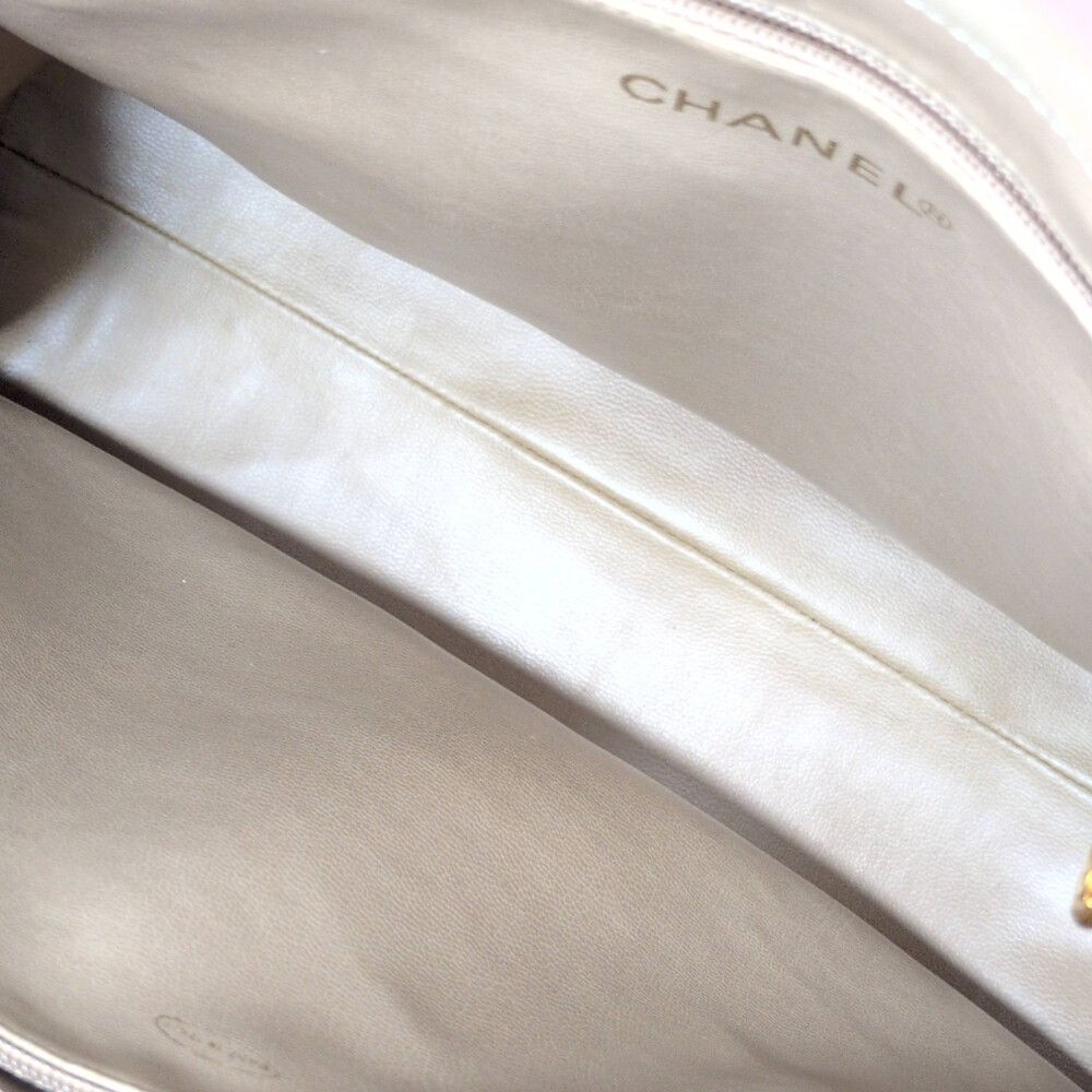 Chanel Lambskin CC Logo Chain Shoulder Bag Beige Jumbo CC Gold Vintage — view 5