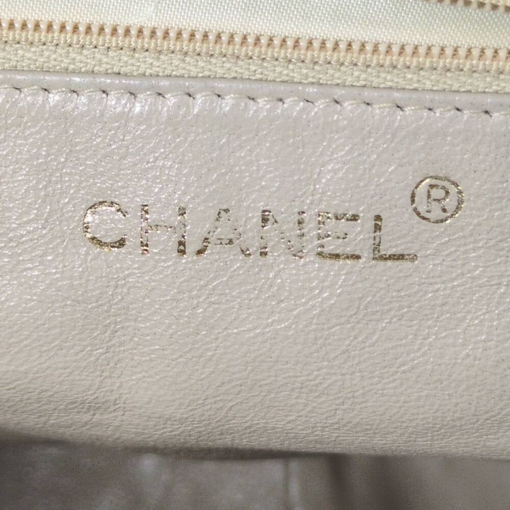 Chanel 1994–96 Lambskin Triple Stitch Chain Shoulder Bag Vintage Ball Charm — view 6