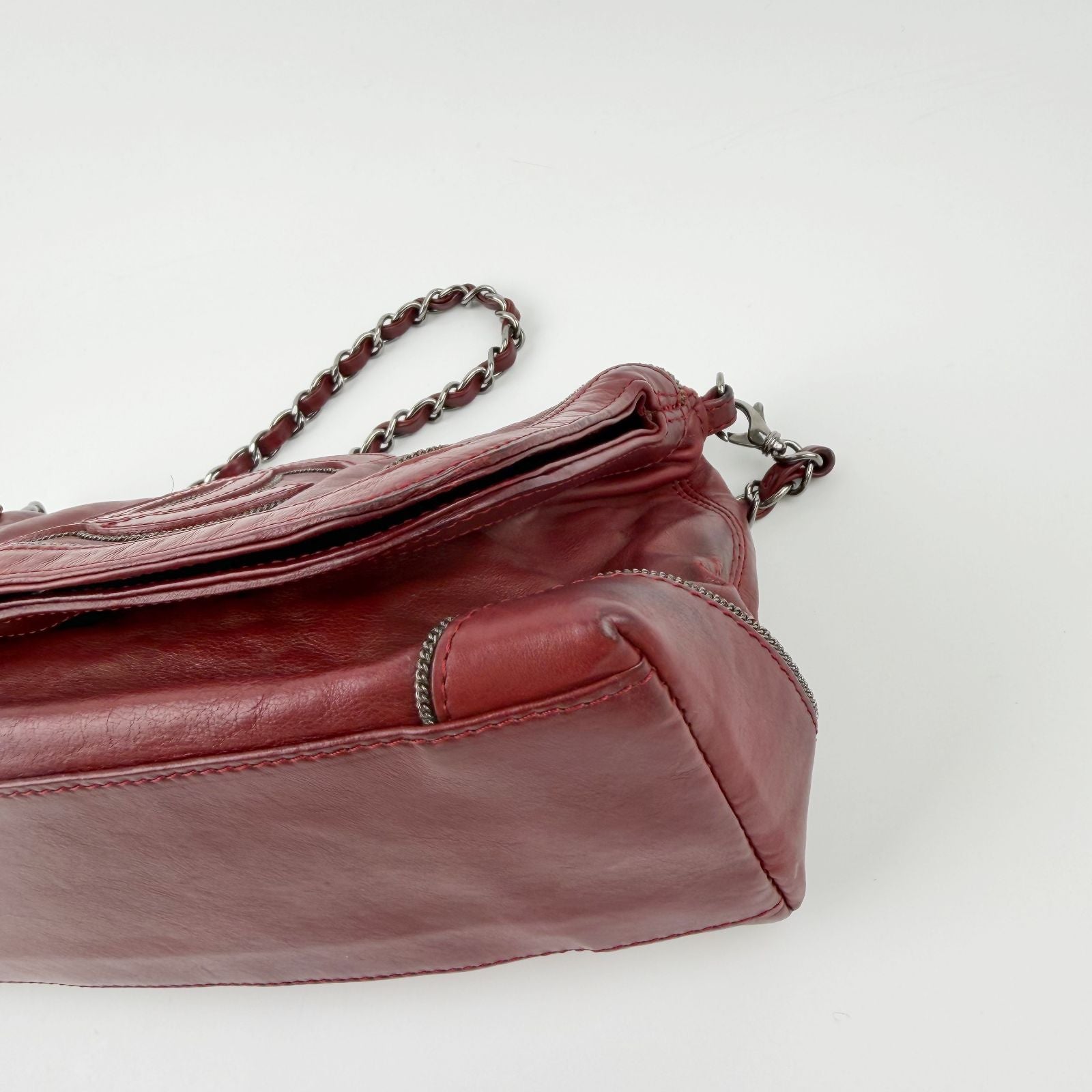 Chanel CC Logo Chain Shoulder Bag Leather Red Silver Vintage — view 9
