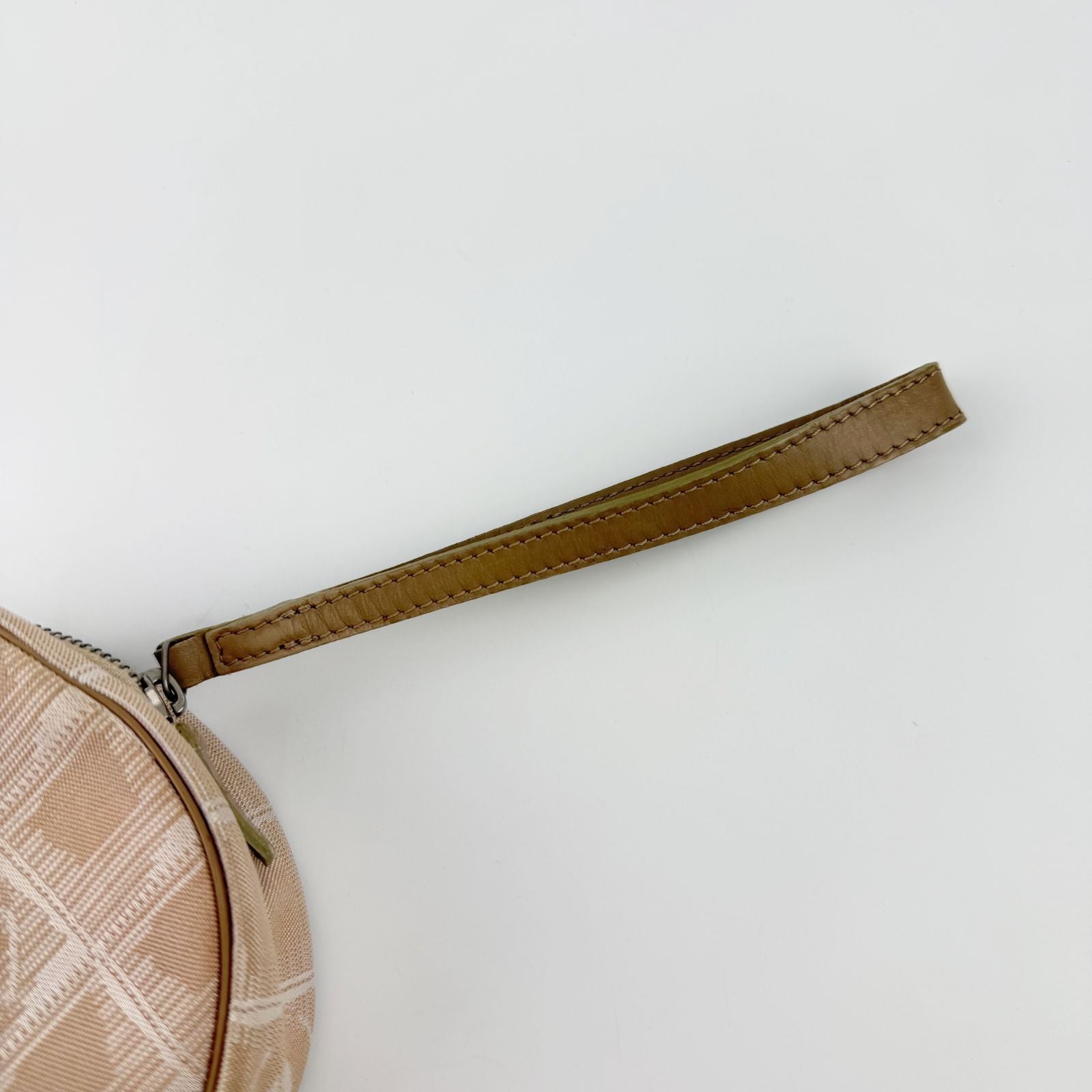 Chanel CC Logo Round Pouch Wristlet New Travel Canvas Leather Beige Vintage — view 7