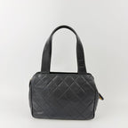 Chanel Quilted CC Logo Turnlock Shoulder Bag Leather Black Gold Vintage — view 2