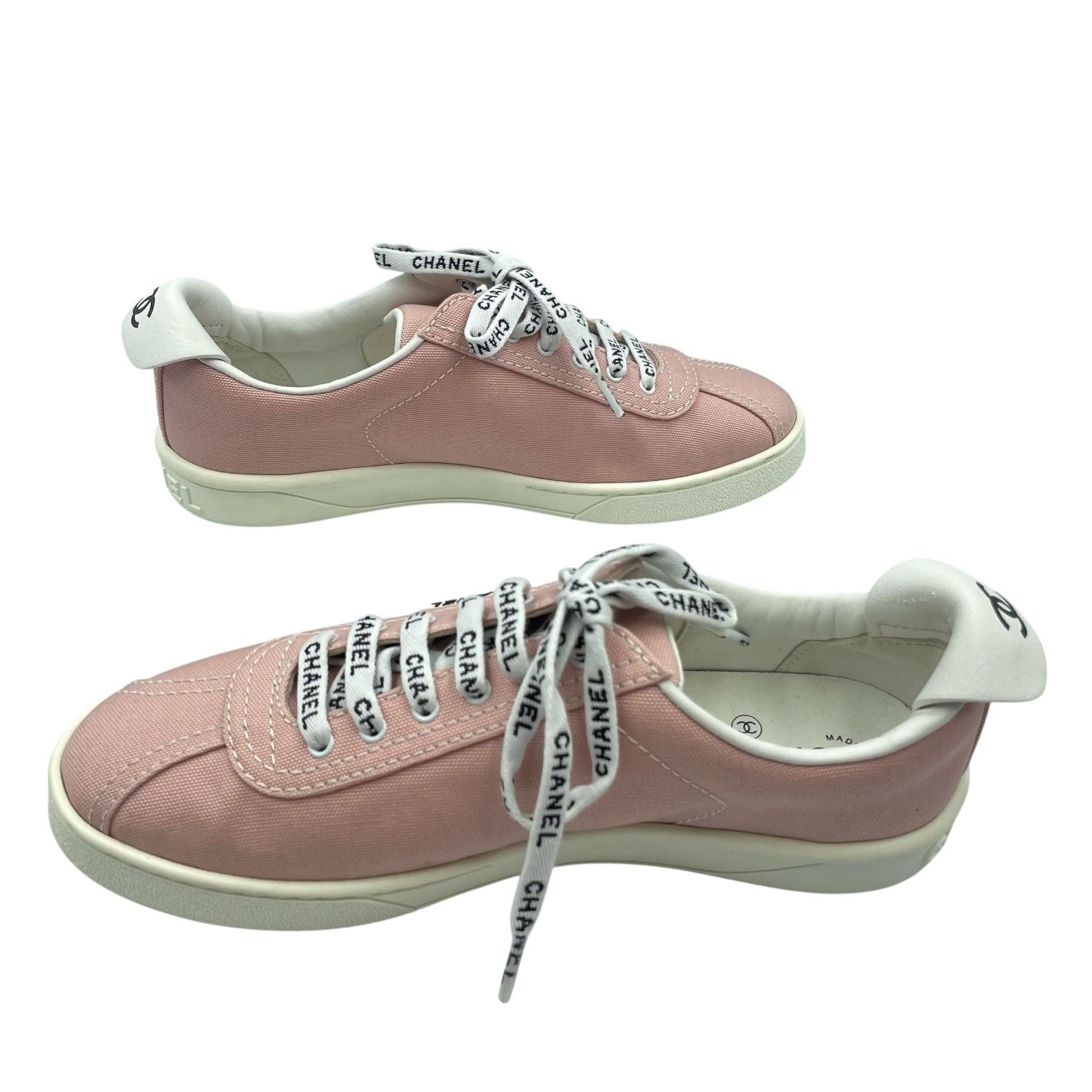 Chanel Low Cut Sneakers CC Logo Canvas Pink — view 4