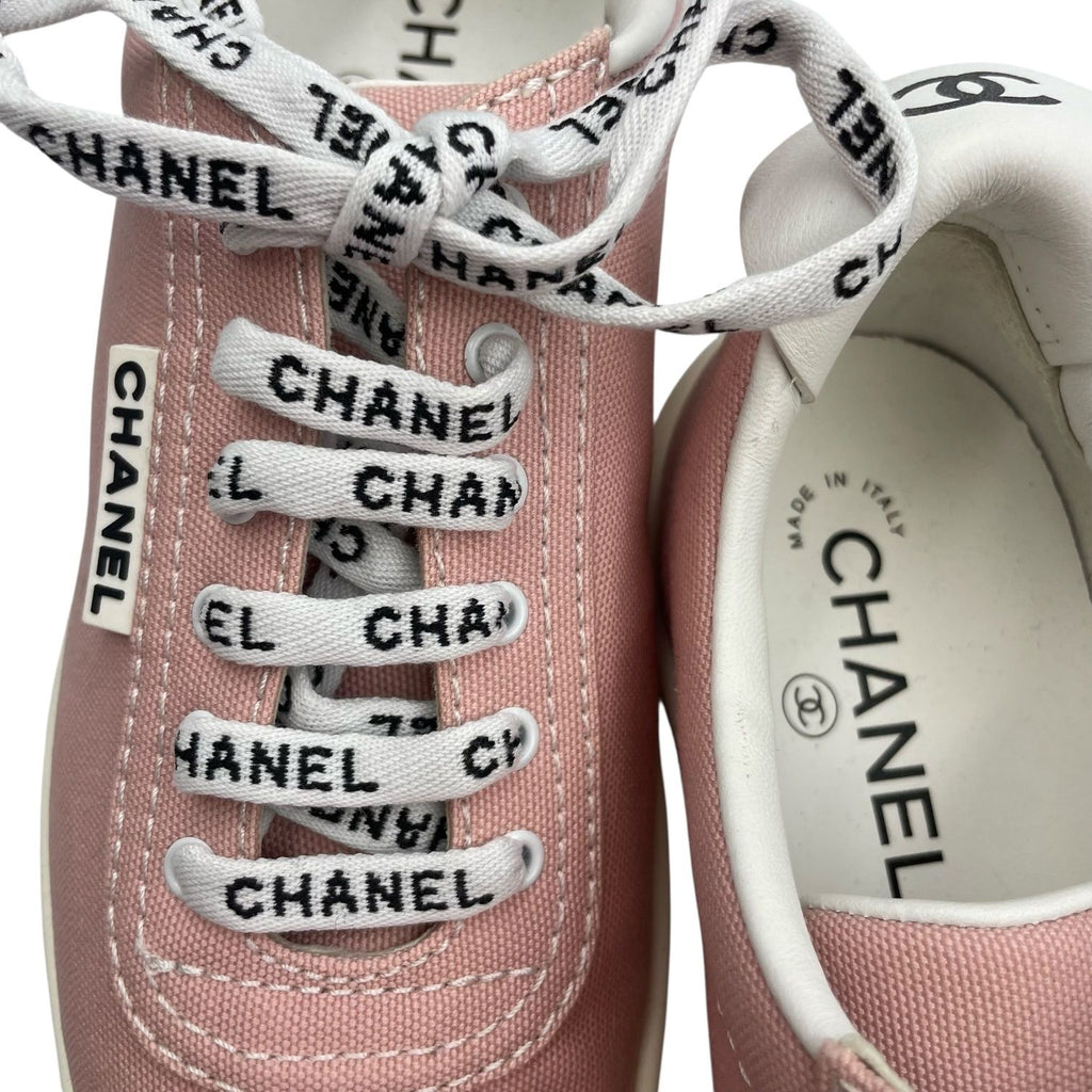 Chanel Low Cut Sneakers CC Logo Canvas Pink — view 7