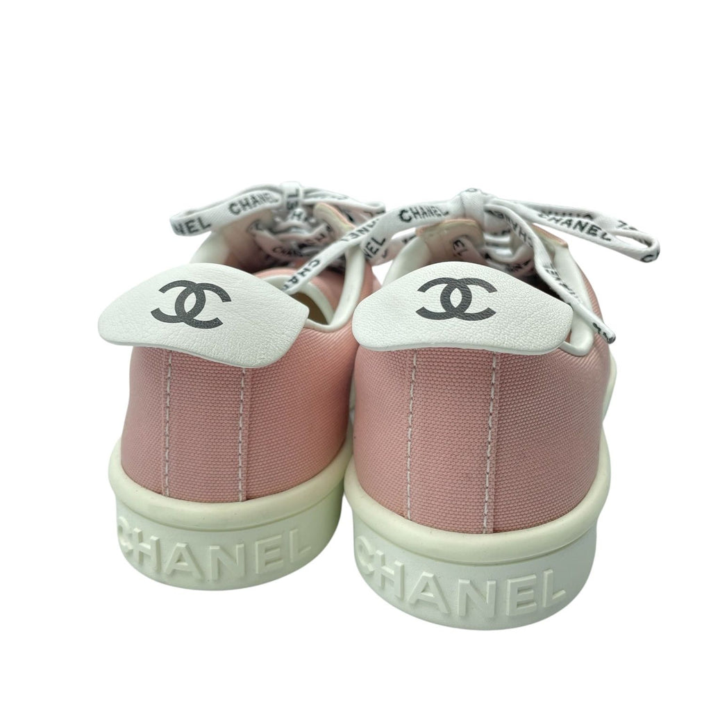Chanel Low Cut Sneakers CC Logo Canvas Pink — view 6
