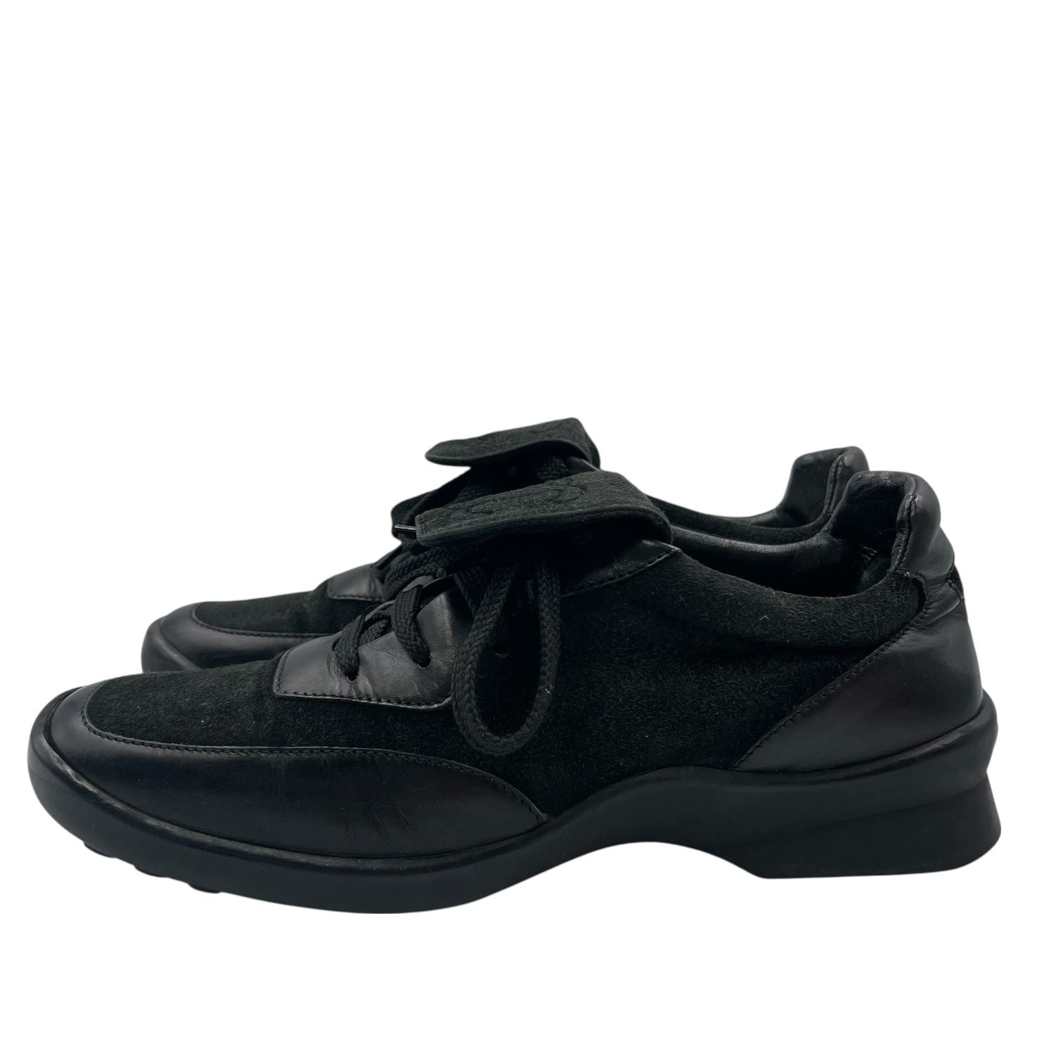 Chanel Sneakers Leather CC Logo Low Cut Black Suede Junk — view 2