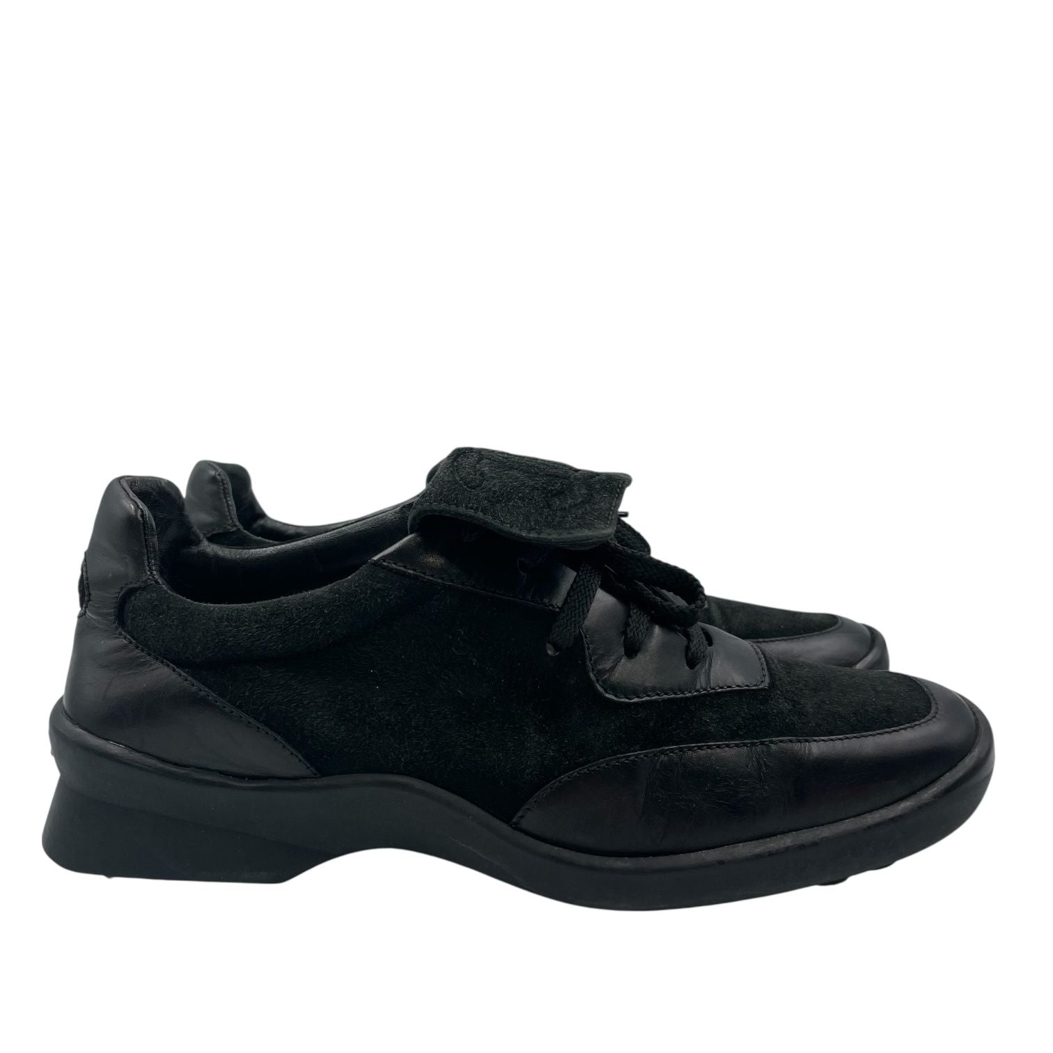 Chanel Sneakers Leather CC Logo Low Cut Black Suede Junk — view 3