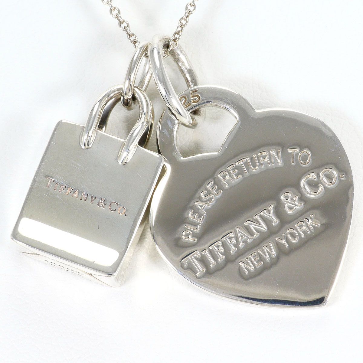 Tiffany & Co Shopping Bag Heart Tag 925 Sterling Silver Necklace 39 cm — view 2