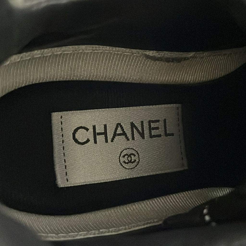 Chanel Sneakers 36 Black White Quilted — view 5