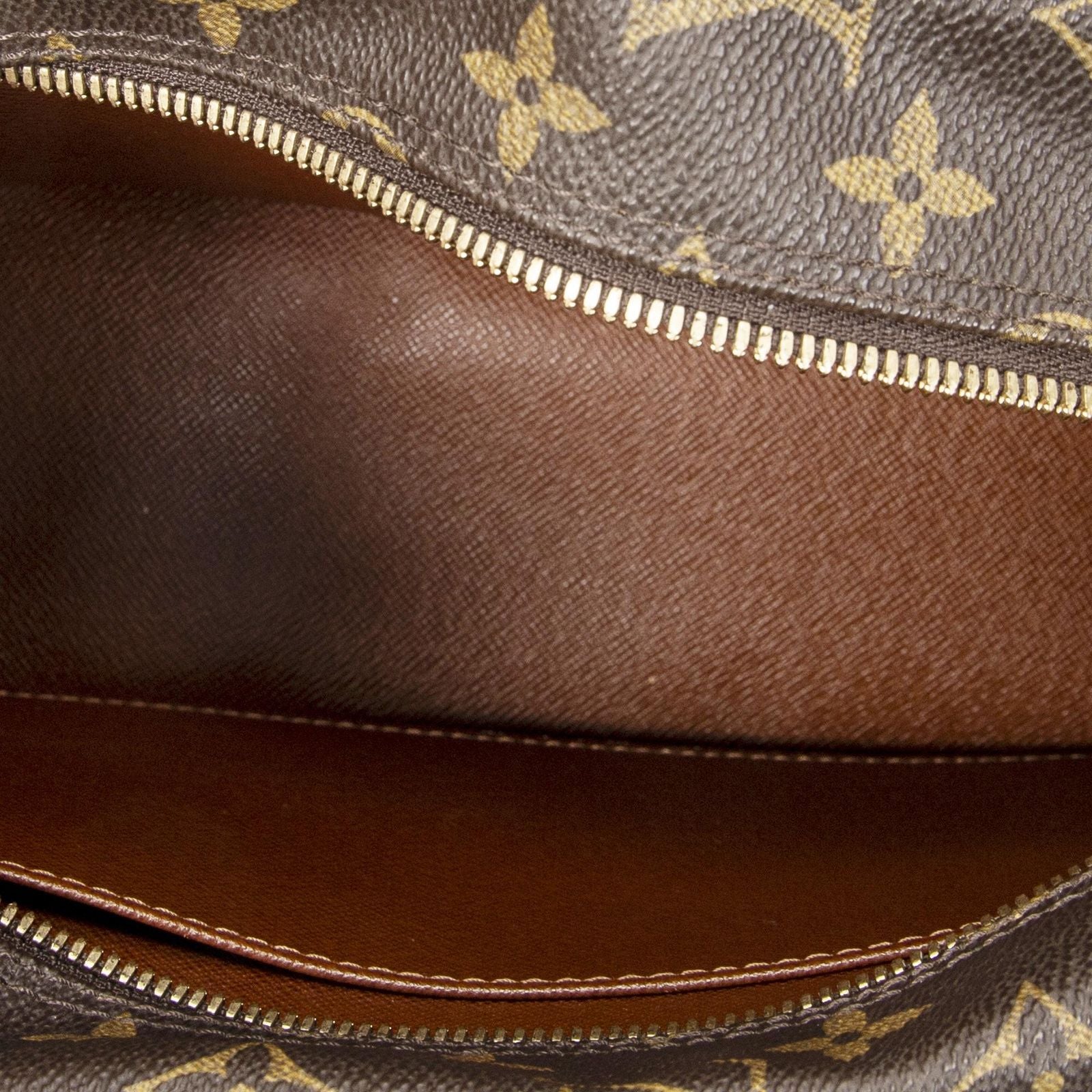 Louis Vuitton City Brown Monogram Canvas Messenger — view 9