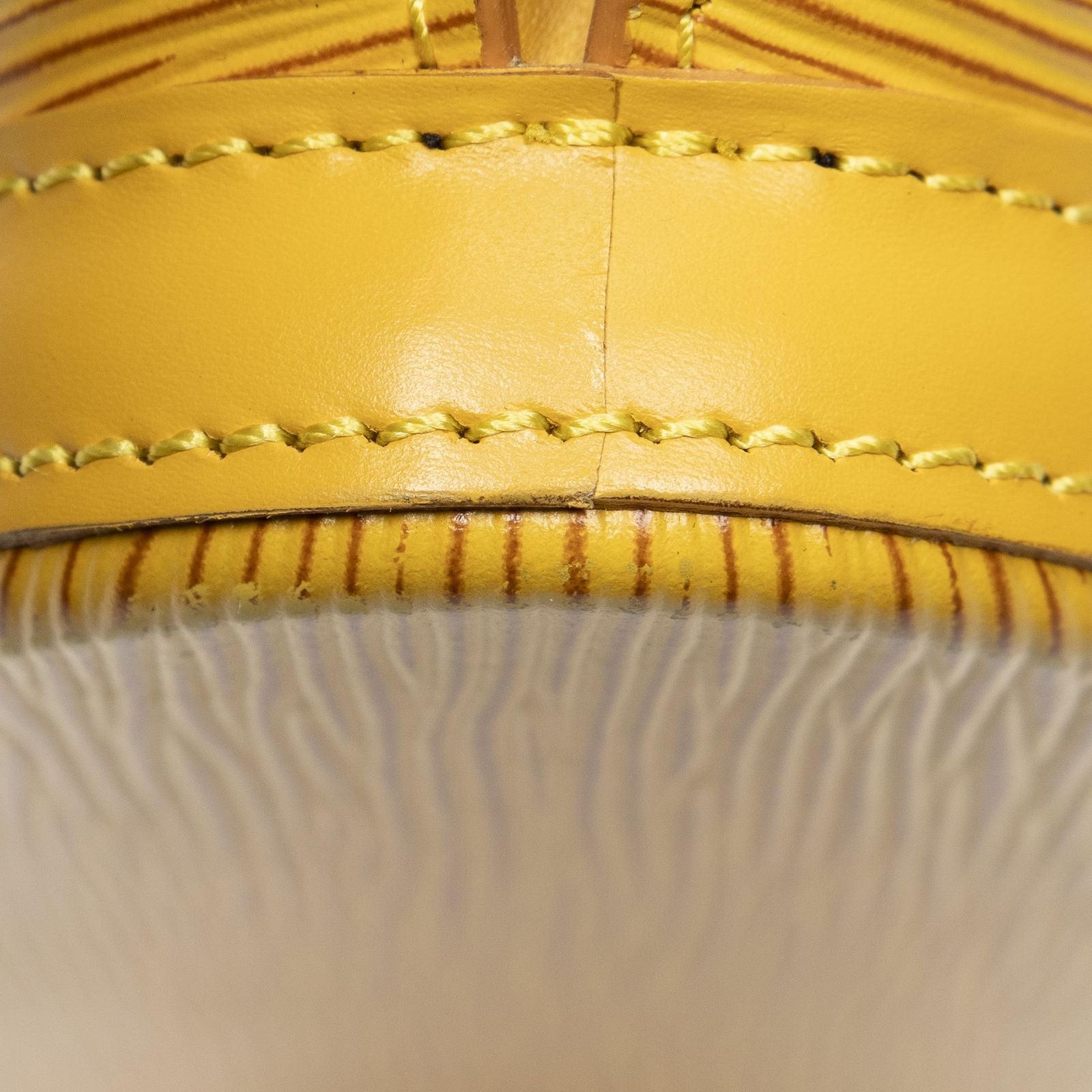 Louis Vuitton Saint Jacques Yellow Epi Messenger — view 8