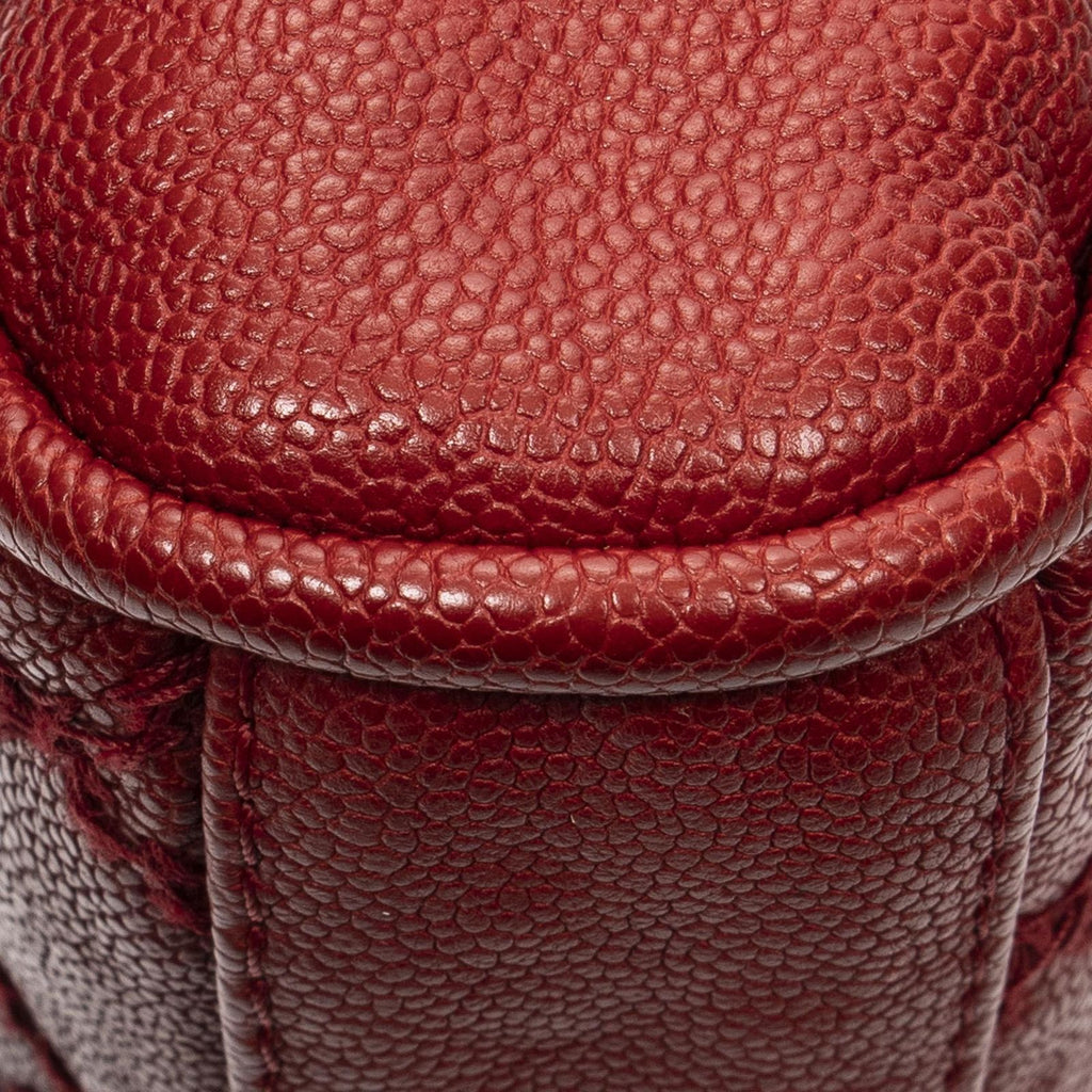 Chanel CC Ultimate Stitch Chain Round Flap Red Quilted Caviar Leather — view 8