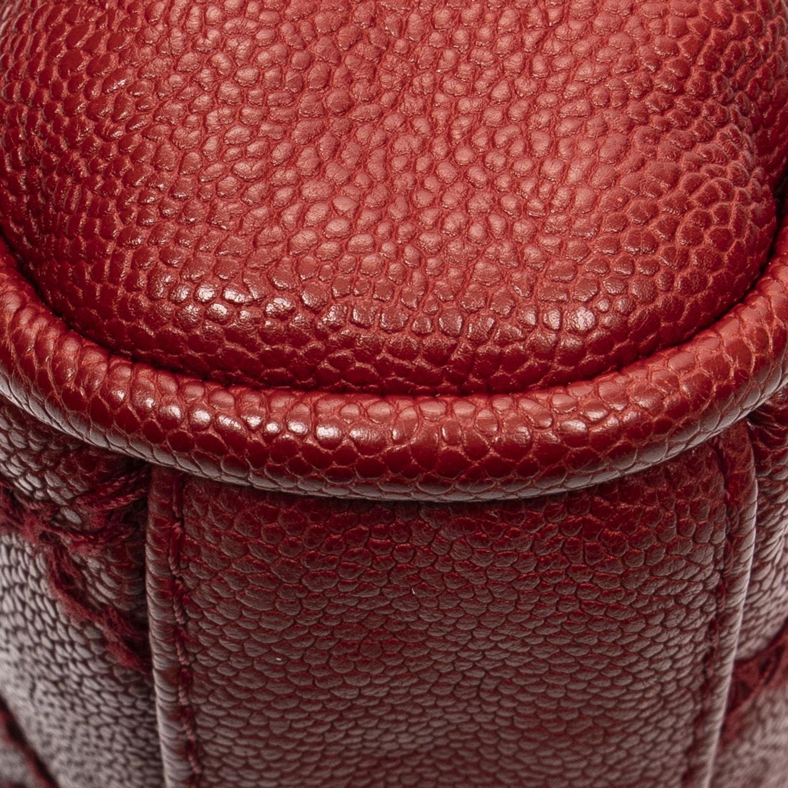 Chanel CC Ultimate Stitch Chain Round Flap Red Quilted Caviar Leather — view 8