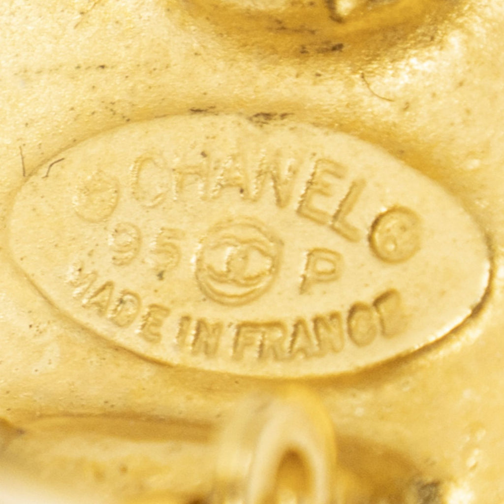 Chanel CC Logo Heart Clip Type Necklace Gold Plated — view 6