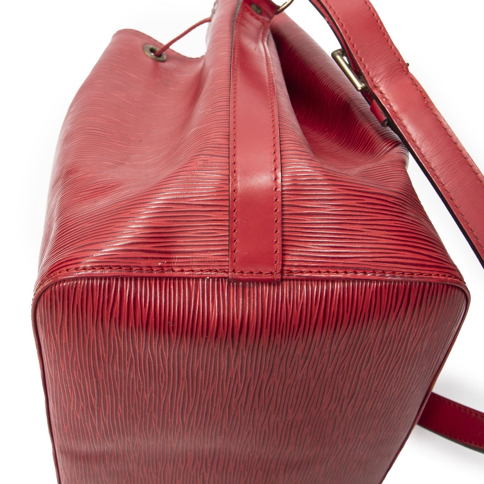 Louis Vuitton Noe Red — view 7
