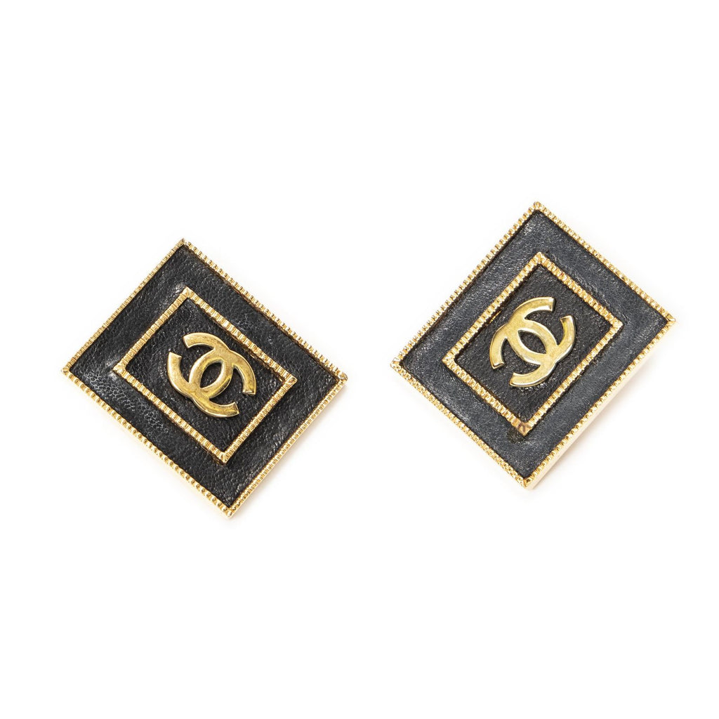 Chanel CC Logo Square Clip Type Earrings Black Gold Plated — view 5