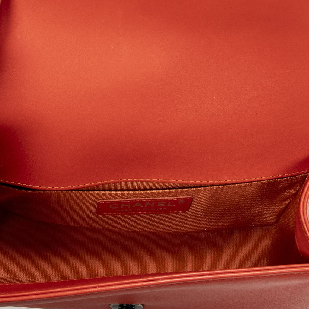 Chanel Small Boy Bag Orange Quilted Blanc Lambskin Leather — view 9