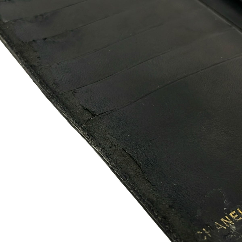 Chanel Wallet Black Kiss Lock — view 6
