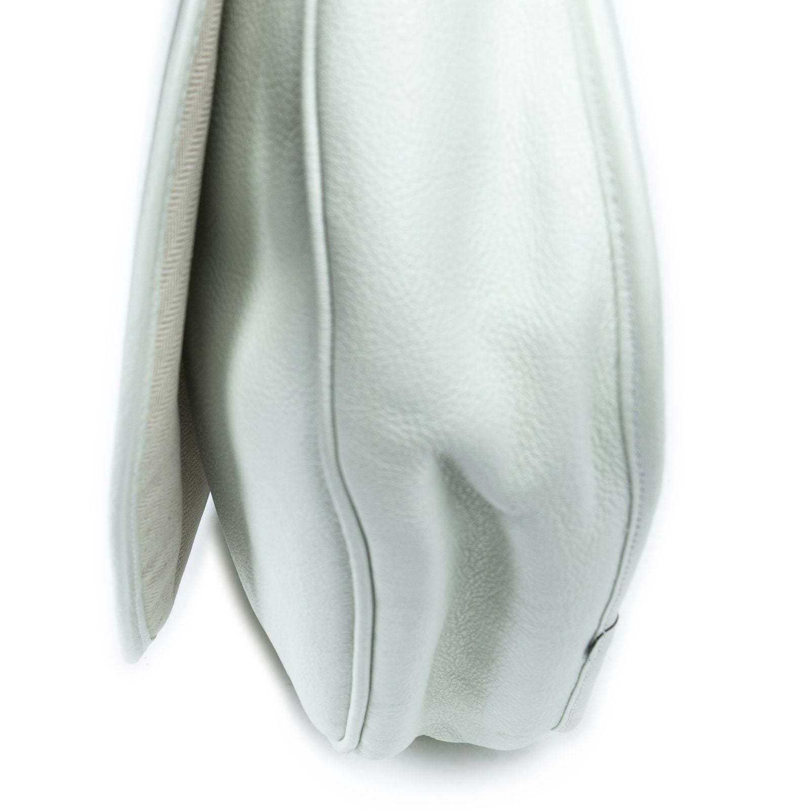 Loewe Heritage Flap Messenger White Gray Calfskin Leather — view 7
