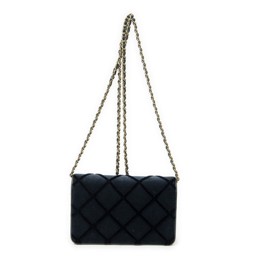 Chanel CC Wallet on Chain Navy Quilted Velvet — view 5