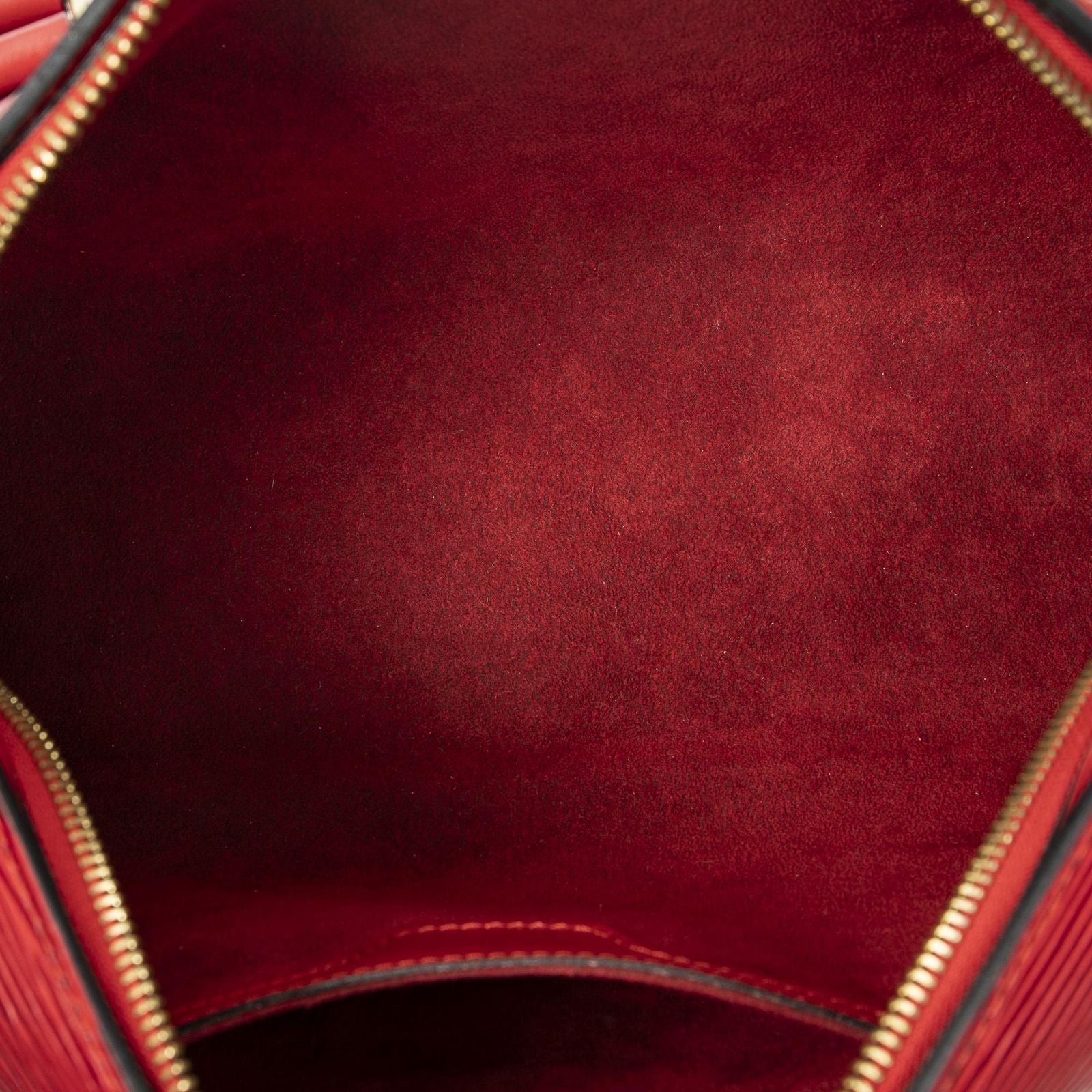 Louis Vuitton Soufflo Red — view 9