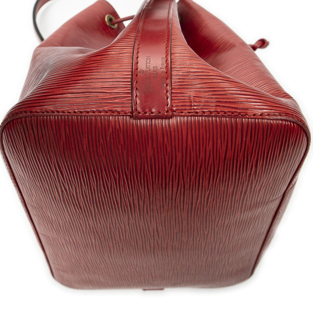 Louis Vuitton Noe Red — view 8