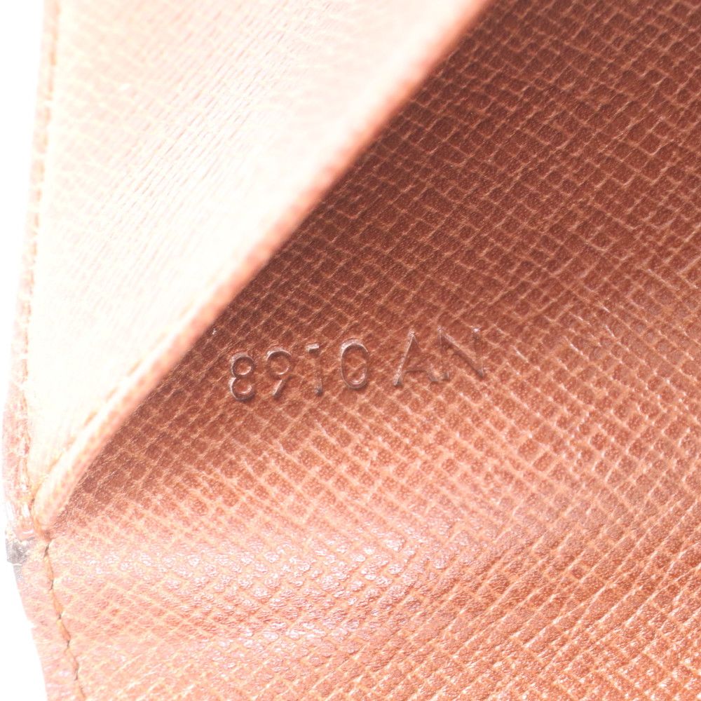 Louis Vuitton Monogram Card Holder Cles Leather Wallet Bifold — view 9
