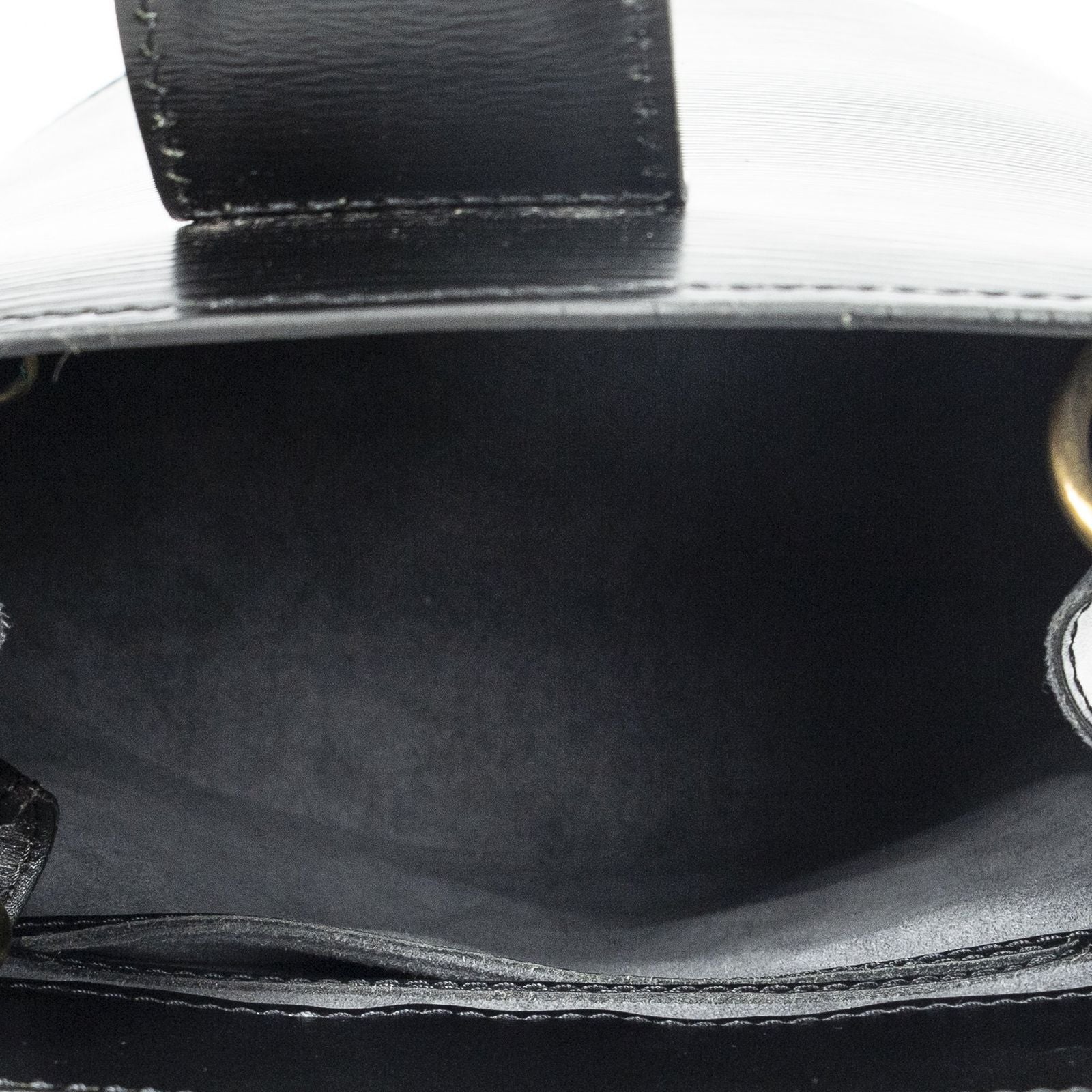 Louis Vuitton Cluny Black Epi Messenger — view 9