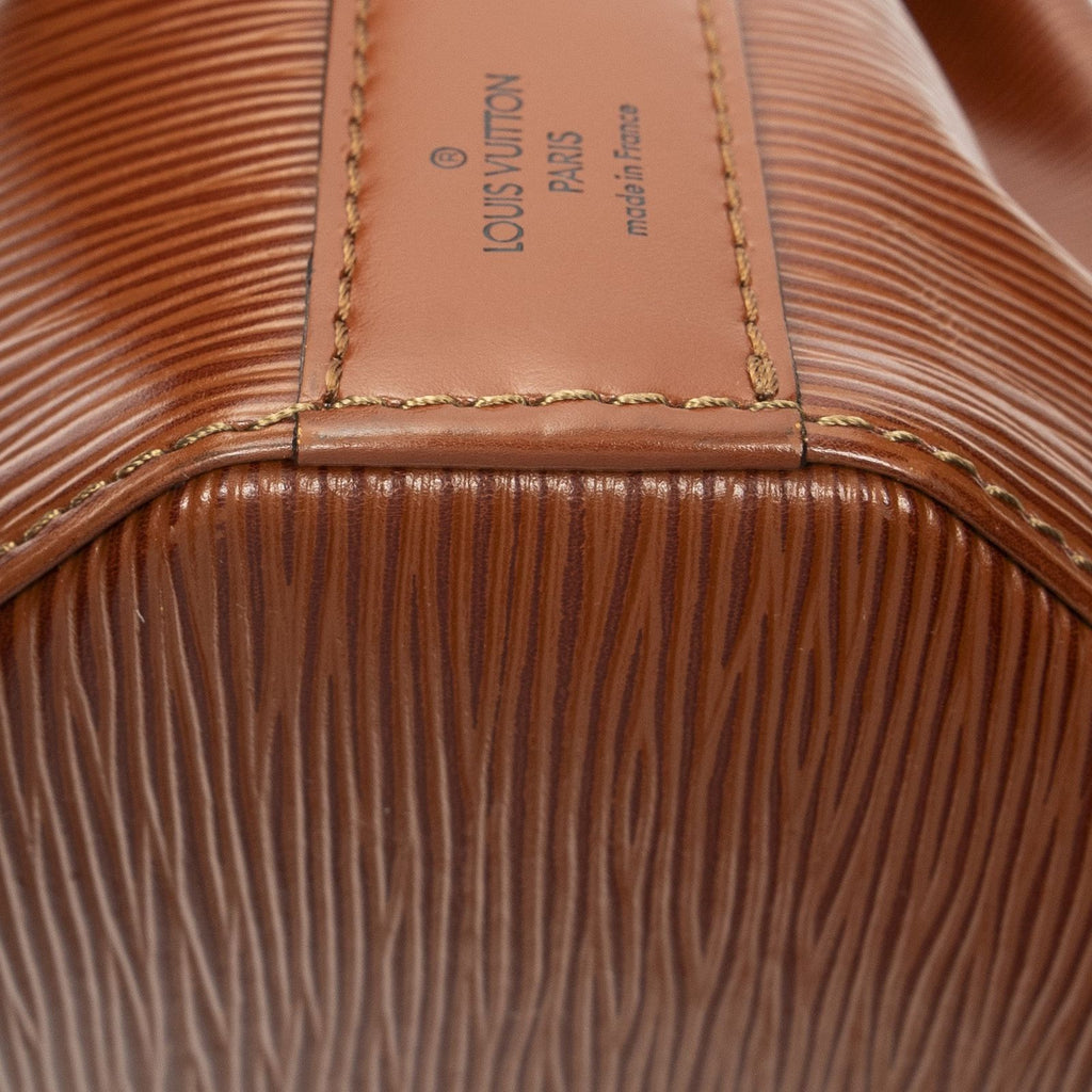 Louis Vuitton Sac Deporte Epi Messenger — view 7