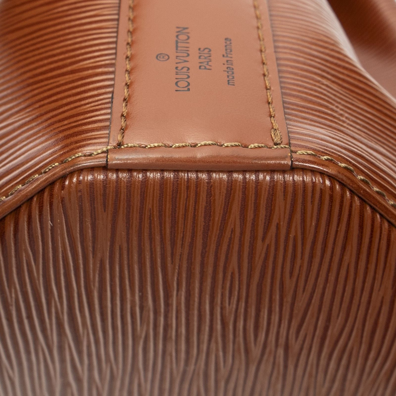 Louis Vuitton Sac Deporte Epi Messenger — view 7
