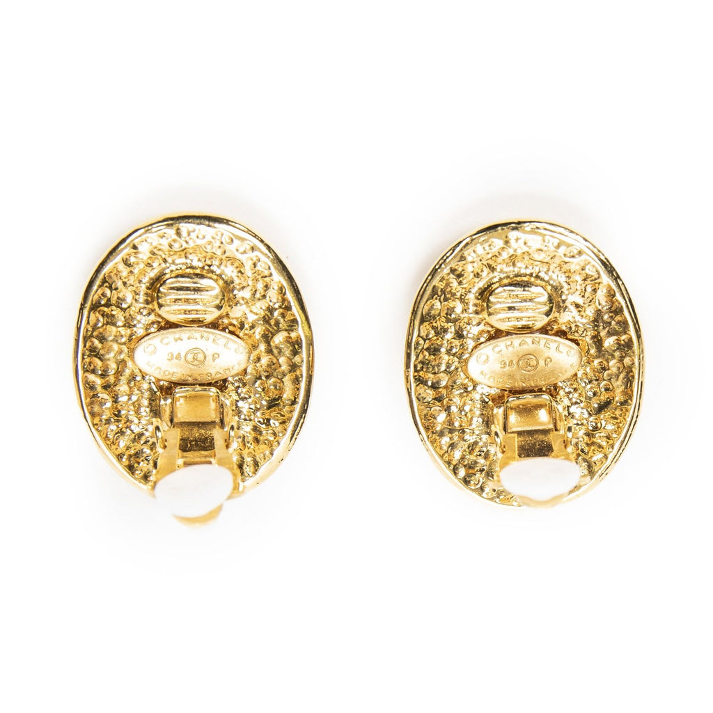 Chanel CC Oval Clip on Earrings Gold Plated — view 3