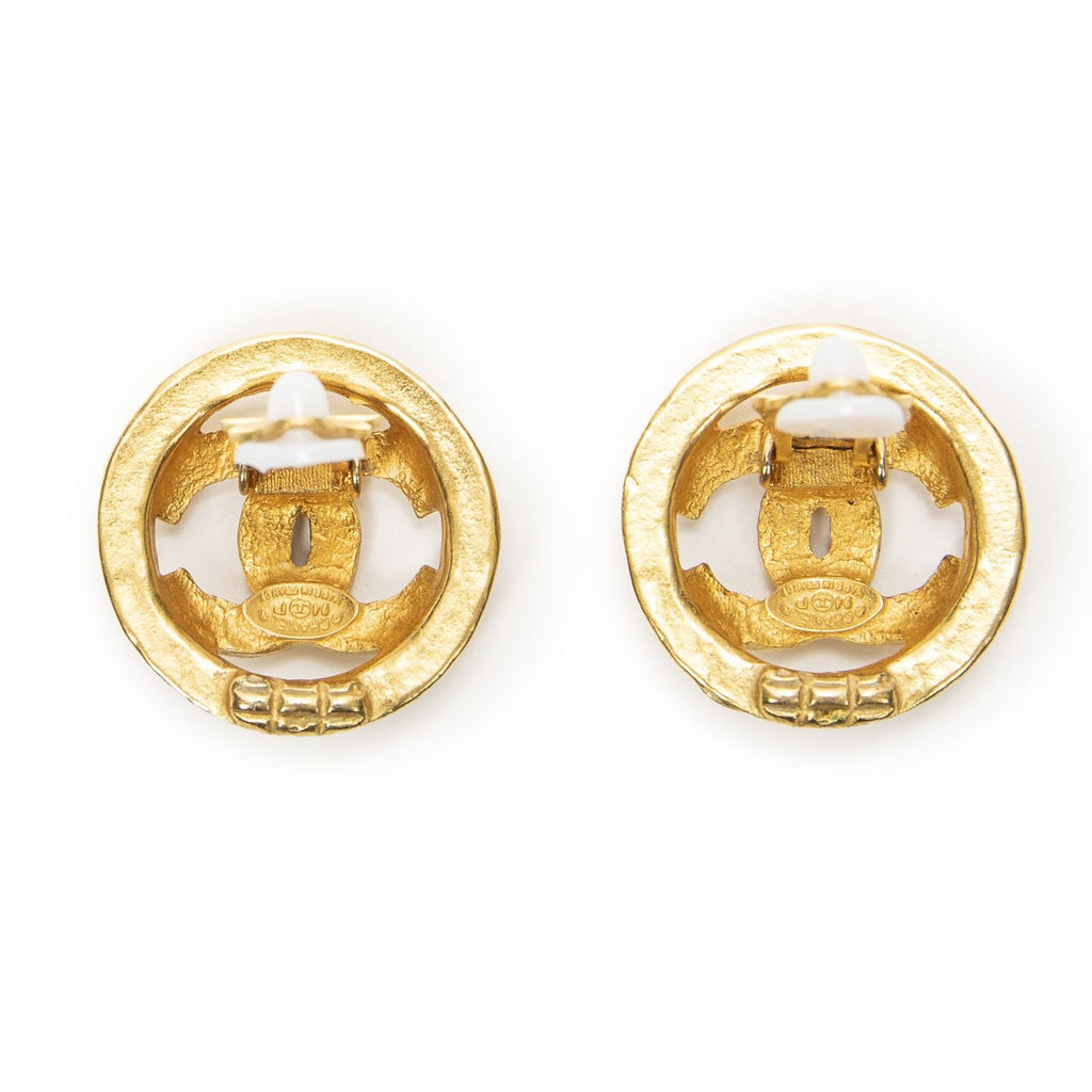 Chanel CC Logo Round Clip Type Earrings Gold Plated — view 3