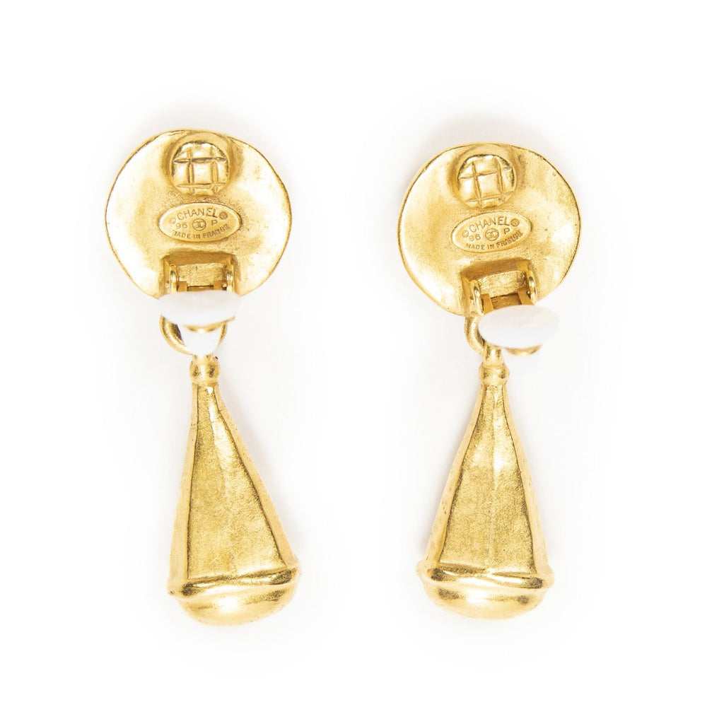 Chanel CC Logo Round Clip Type Earrings Gold Plated — view 3