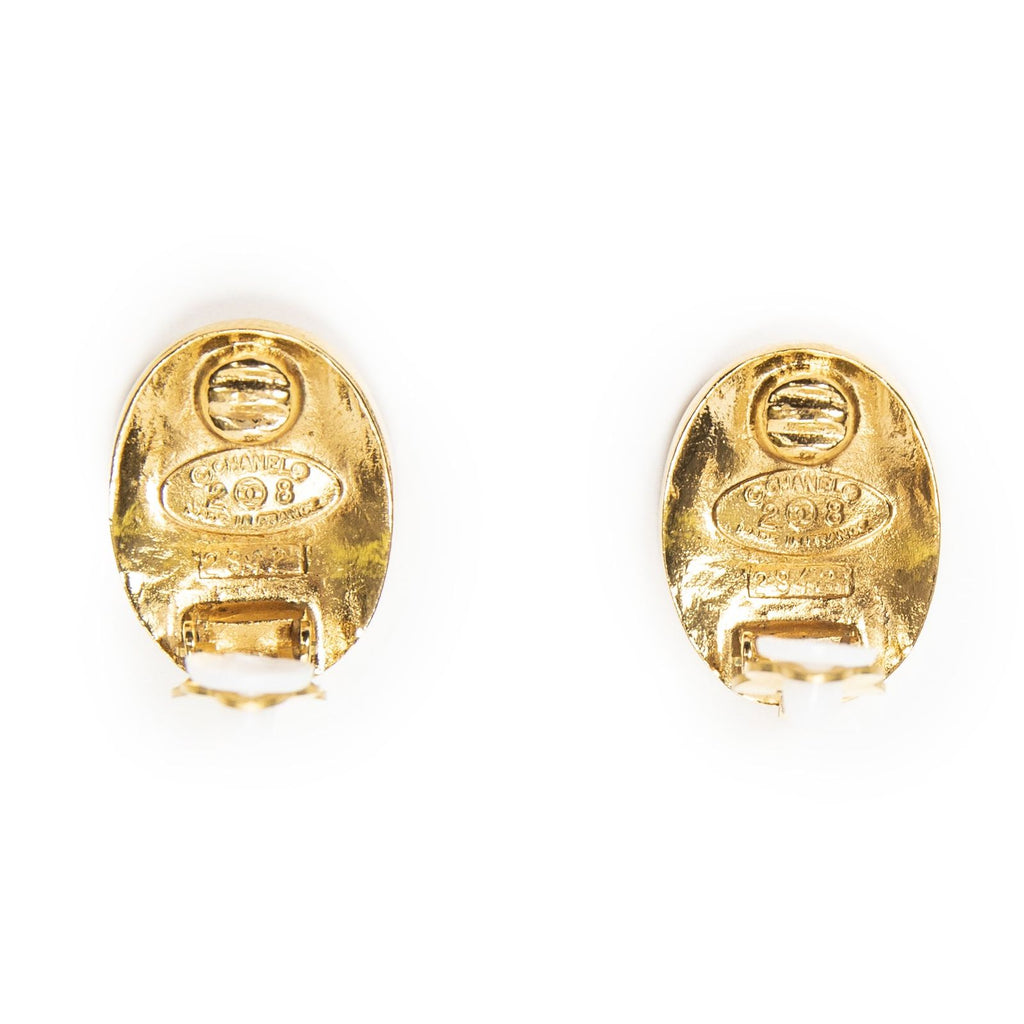 Chanel CC Oval Clip on Earrings Gold Plated — view 3