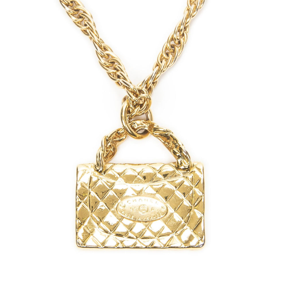 Chanel CC Logo Heart Pendant Chain Necklace Gold Plated — view 4