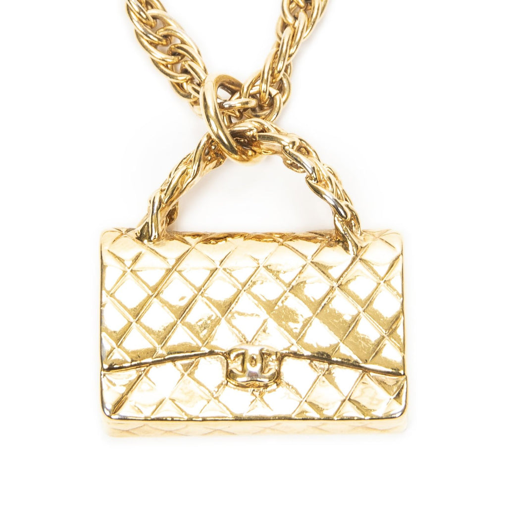 Chanel CC Logo Heart Pendant Chain Necklace Gold Plated — view 2