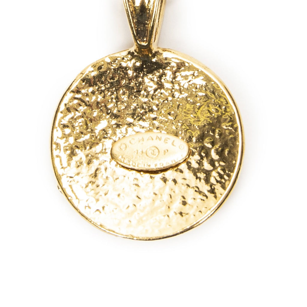 Chanel CC Round Pendant Chain Necklace Gold Plated — view 4