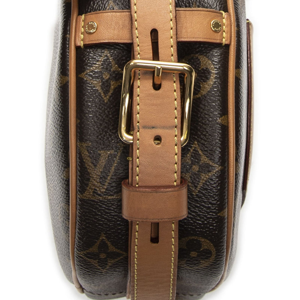 Louis Vuitton Boite Chapeau Spruebrown Monogram Canvas Messenger — view 8