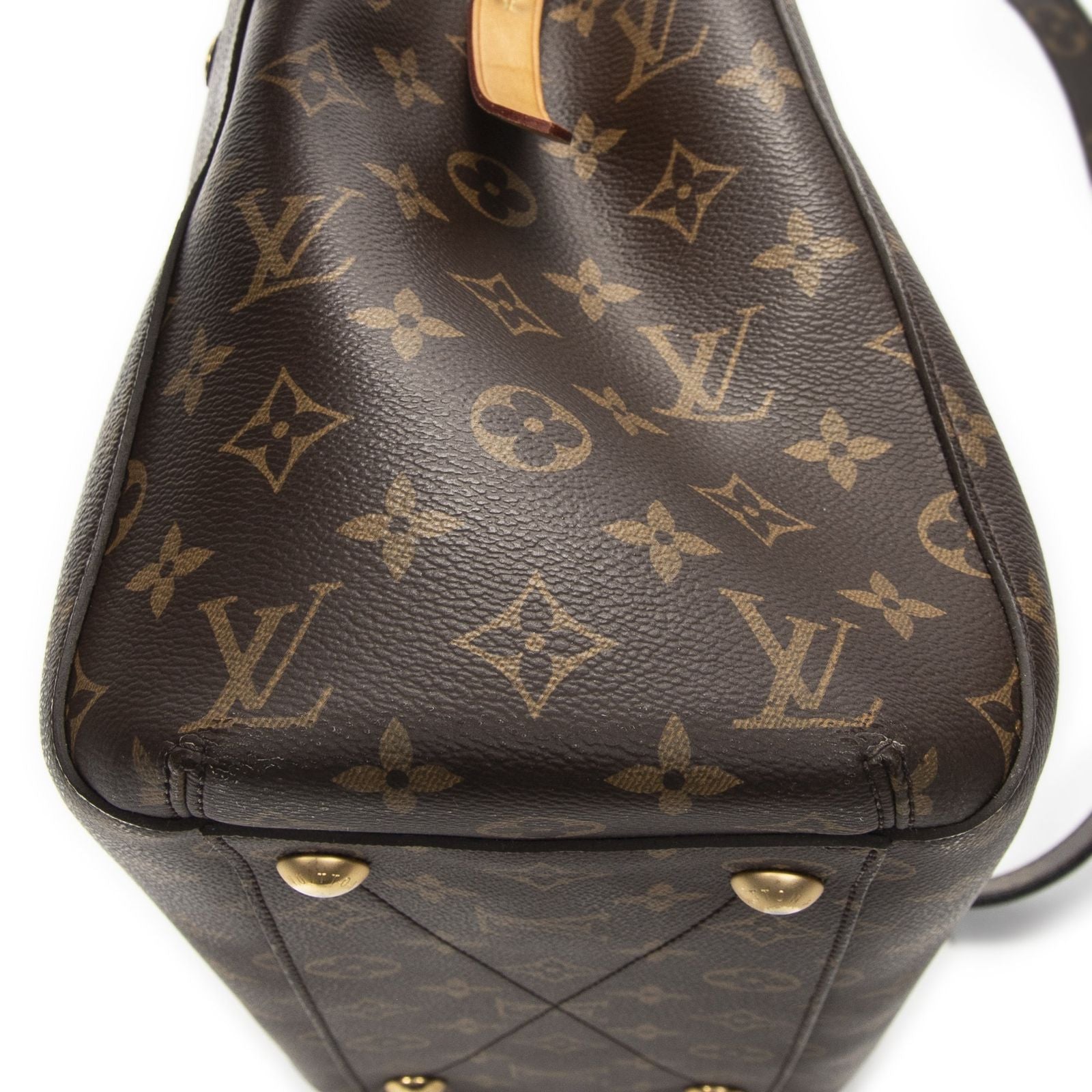 Louis Vuitton Montaigne Brown Monogram Canvas Messenger — view 8
