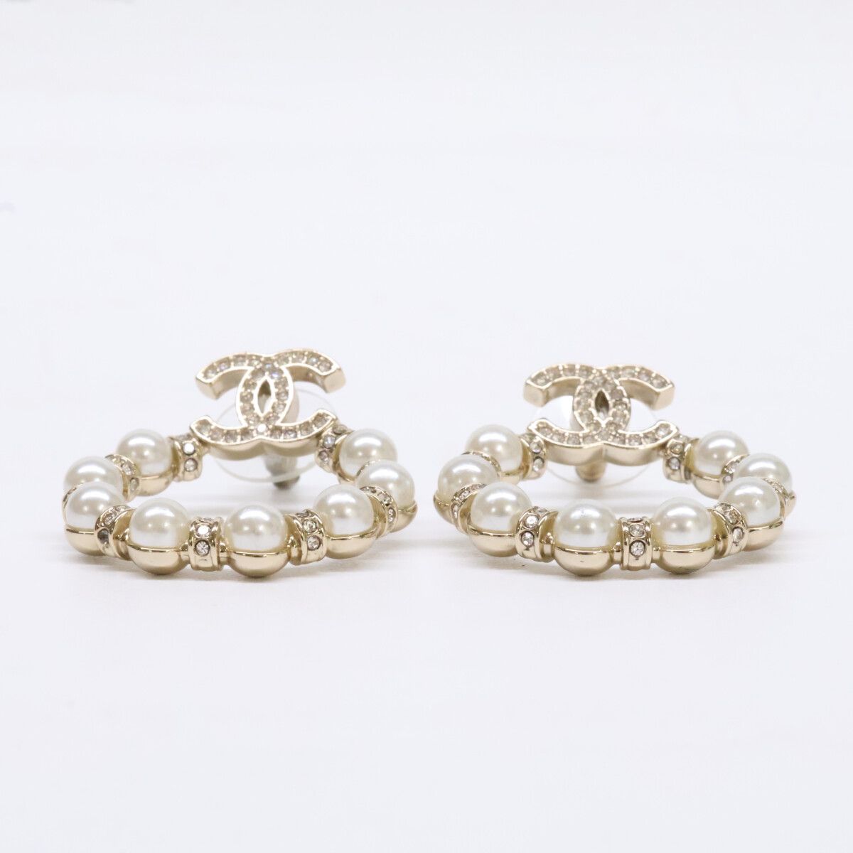Chanel CC Logo Imitation Pearl Rhinestone Earring — view 3