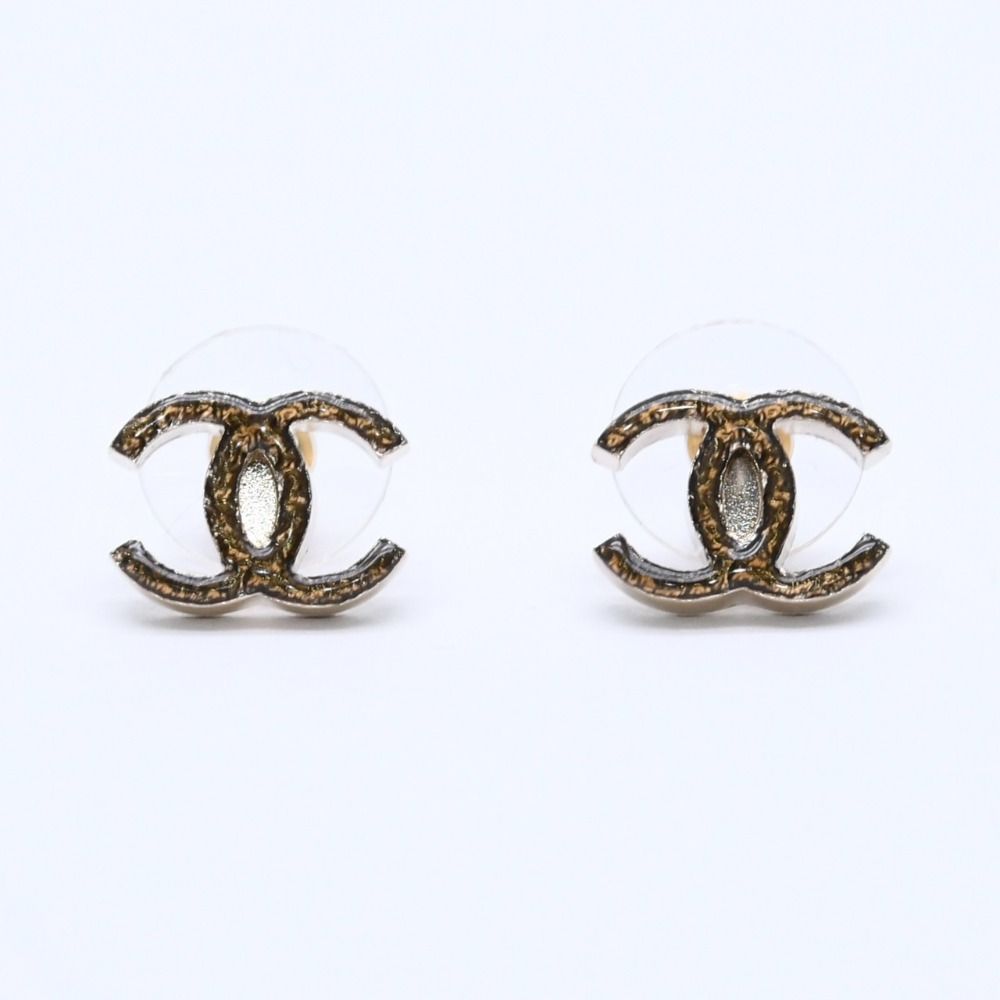 Chanel Earrings Slim CC Logo Marble Pattern Gold Black 10 One Side CC Chain 10c