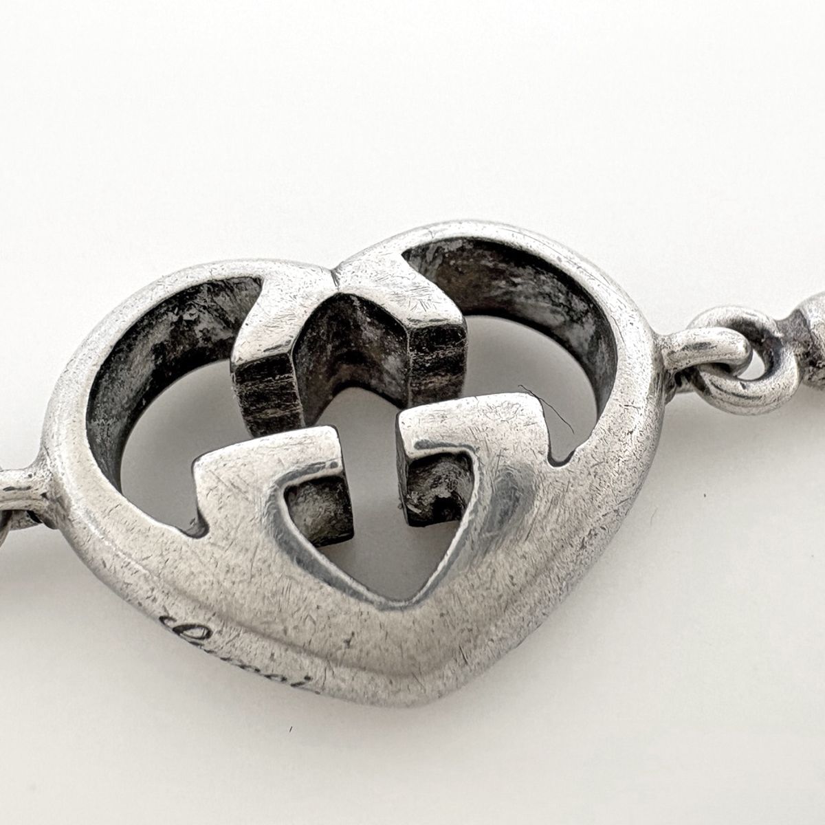 Gucci Heart Motif Bracelet GG Logo Silver — view 4