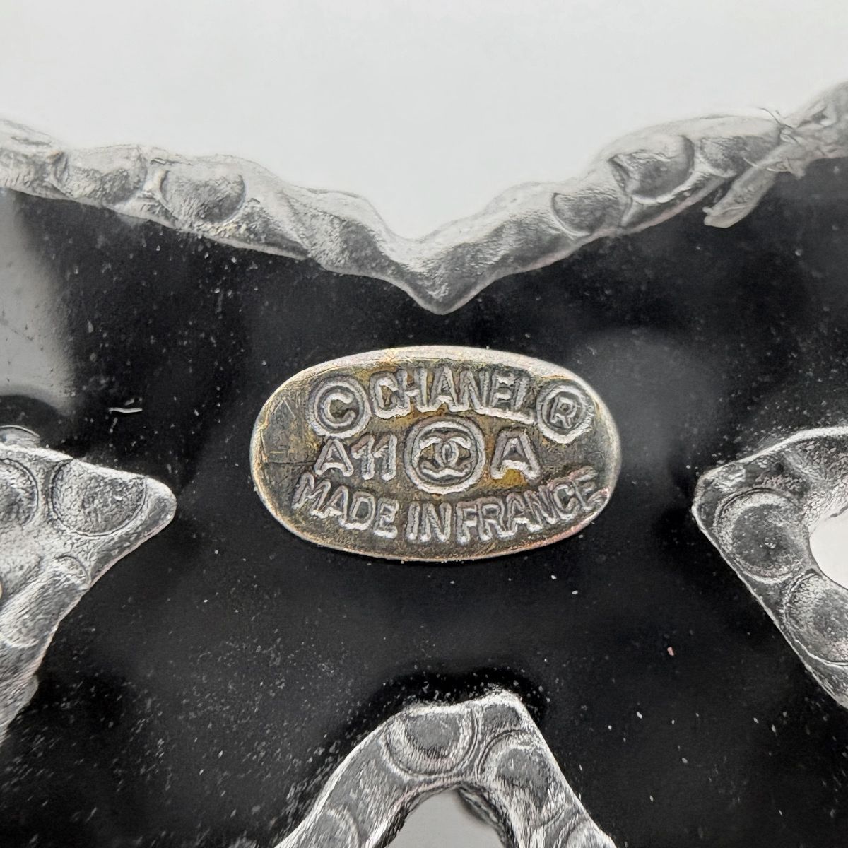 Chanel CC Logo Brooch Silver Plated Black — view 5