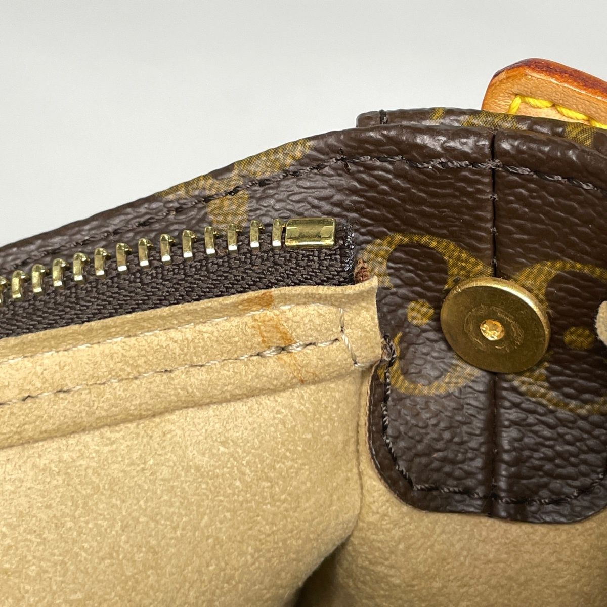 Louis Vuitton Looping Shoulder Bag Monogram Brown — view 6