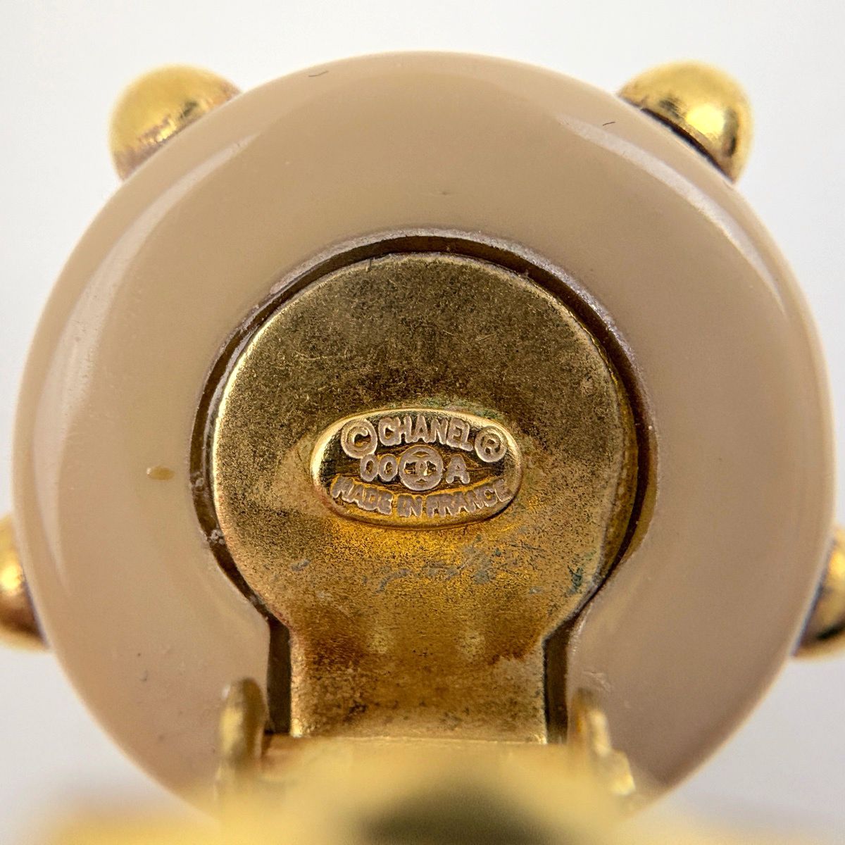 Chanel CC Logo Round Earrings CC Mark Studs Plastic Beige — view 5
