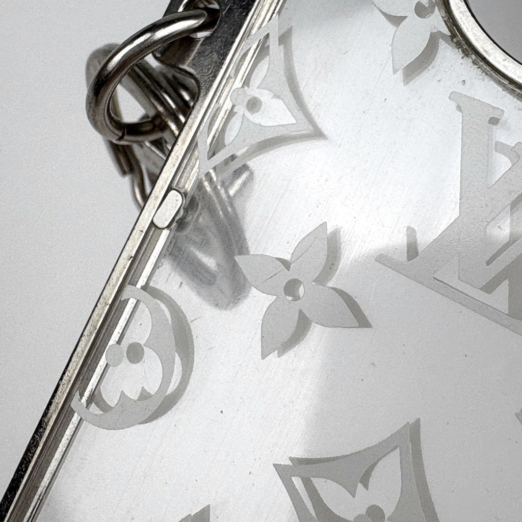 Louis Vuitton Cles LV Priz Key Holder ID Charm Card Case Plastic Clear White — view 6