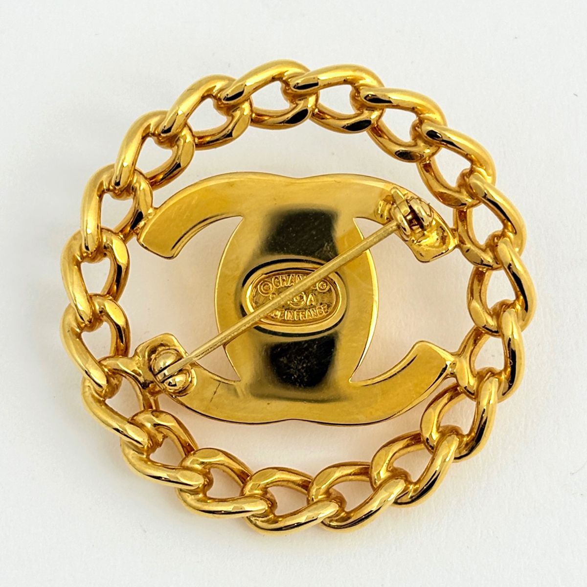 Chanel CC Logo Brooch Chain Turnlock Gold Plated — view 2