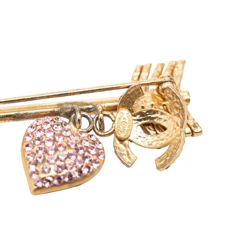 Chanel CC Logo Heart Arrow Motif Brooch Gold Purple Pink Plated Rhinestone — view 3