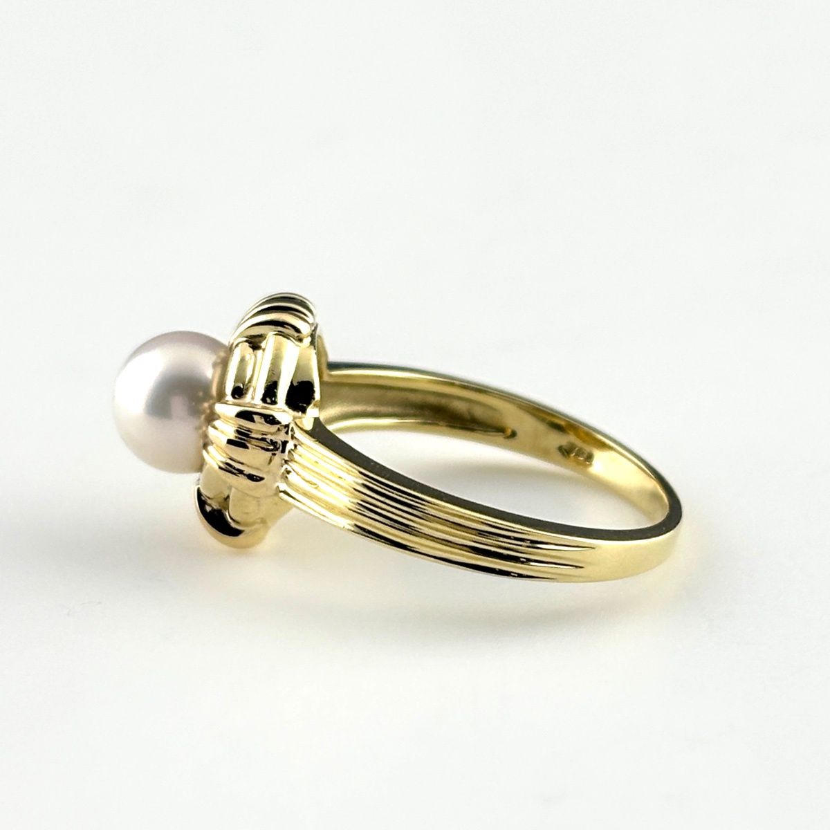 Tiffany & Co Pearl Ring YG Yellow Gold — view 3
